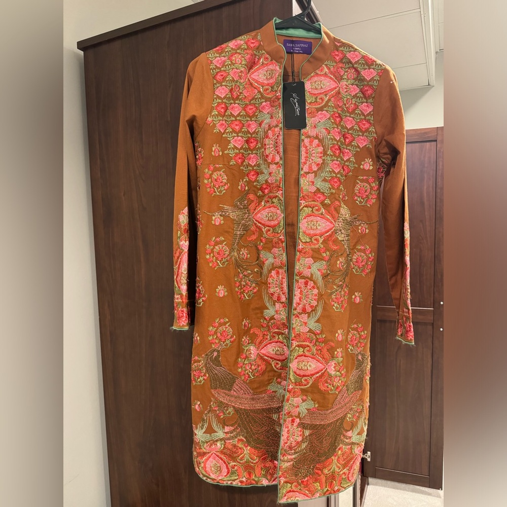 Brand new jacket style shalwar kameez, sana Safinaz